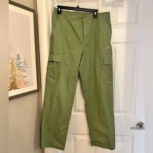 Nike Men's green Cargo Pants